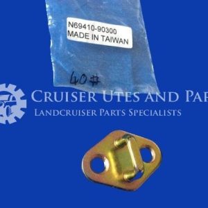 69410-90300  Striker Plate LH RH Door Lock Suitable for Toyota Landcruiser 40 45 Series 7/74-