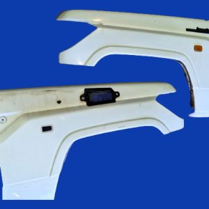 Toyota Landcruiser VDJ76 VDJ78 VDJ79 guard pair 058 2nd hand large repeater Workmate (2nd hand)
