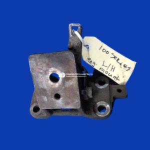 Toyota Landcruiser 1HZ Engine mount bracket LH -DIESEL  1HZ  HZJ105 left hand