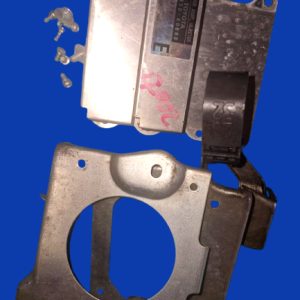 Injector Driver Assembly EDU - 89870 60080 - Toyota Landcruiser VDJ200 2nd hand (brackets only)